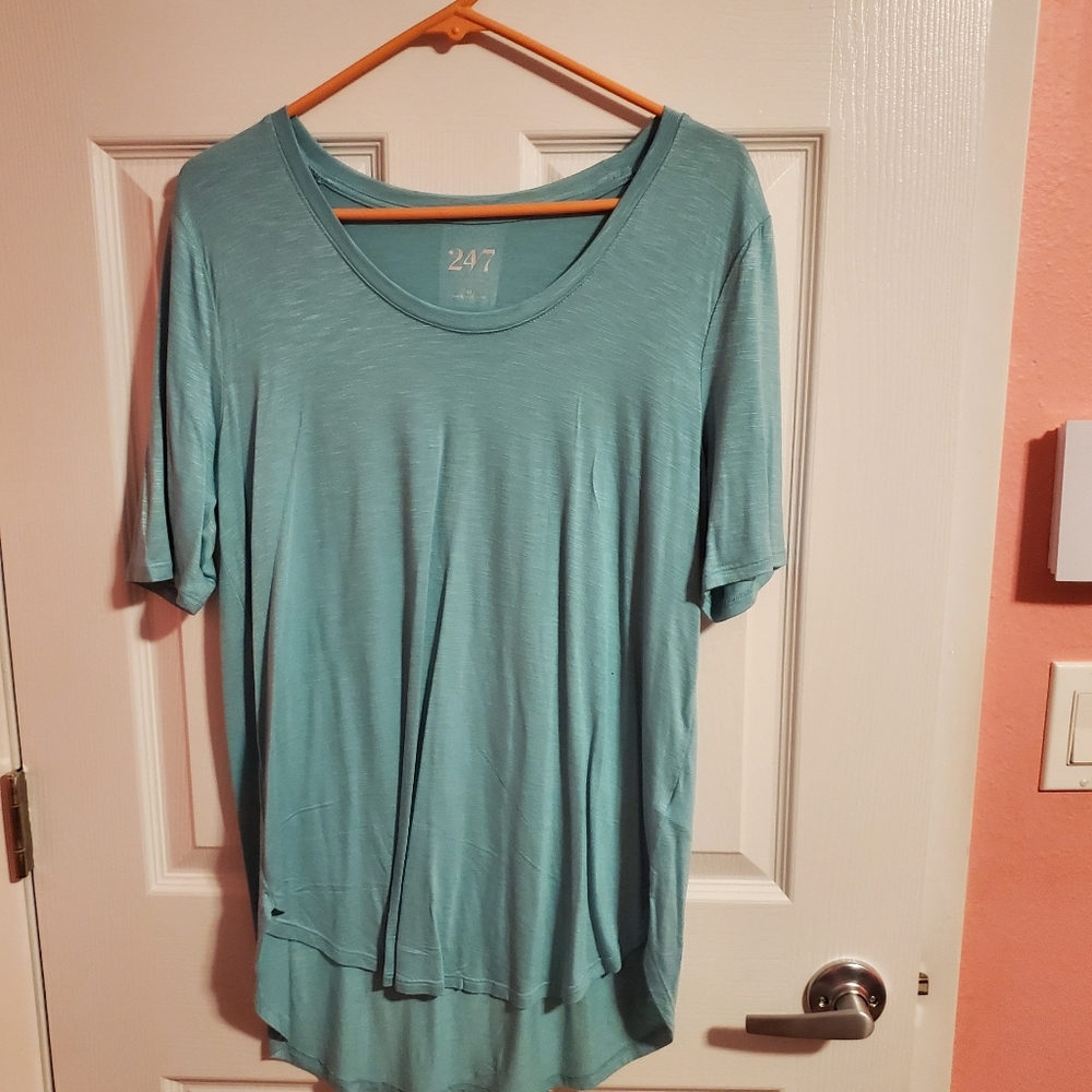 Maurice's 24/7 super soft shirt medium top